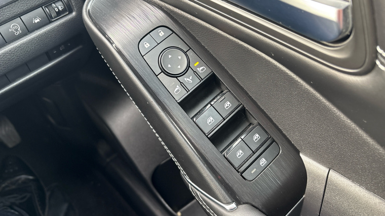 Nissan Qashqai 1.3 DiG-T MH N-Connecta 5dr Petrol Hatchback